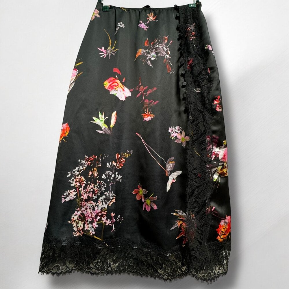 Vintage Victoria’s Secret Knee Length Black Lace Slit skirt Size Small Y2K - Picture 9 of 17